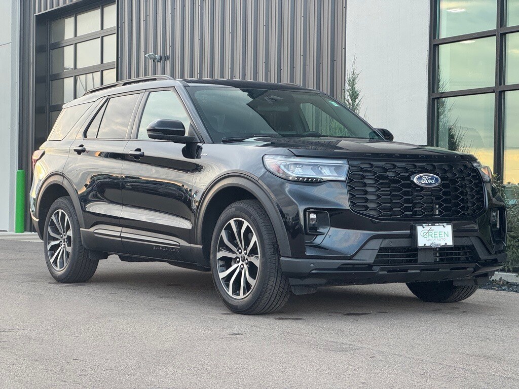 2025 Ford Explorer ST-Line photo 3