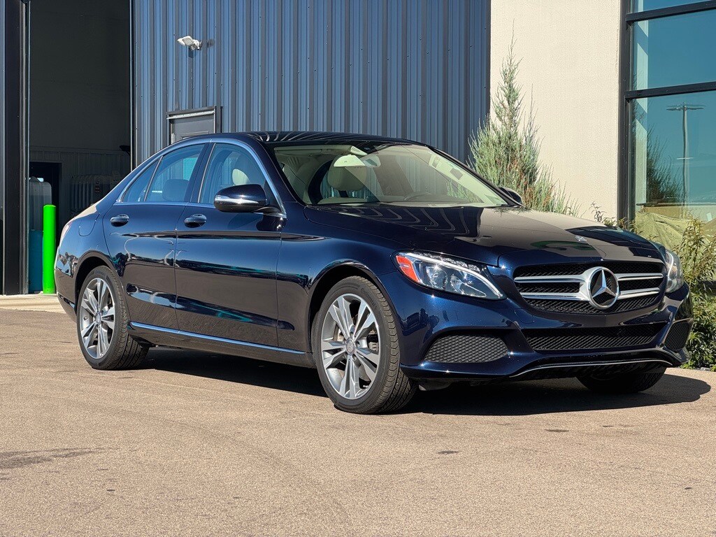 2015 Mercedes Benz C 300 4MATIC photo 4