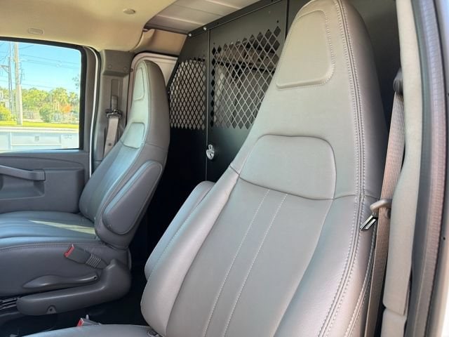 2025 Chevrolet Express Cargo Work Van - Photo 23