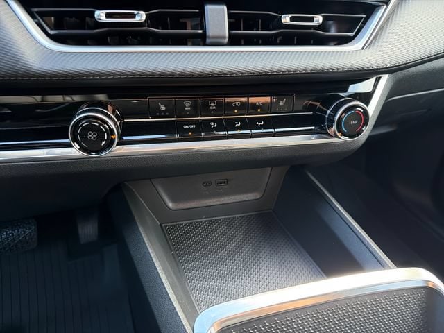 2027 Chevrolet Equinox LT - Photo 26