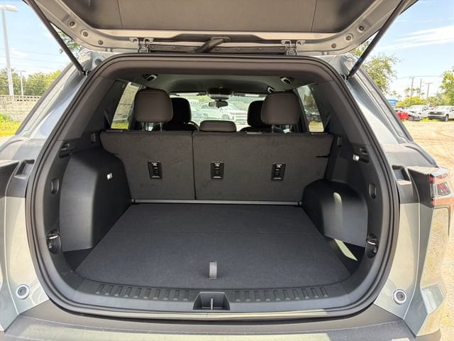 2027 Chevrolet Equinox LT - Photo 12