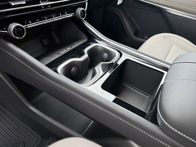 2026 Chevrolet Traverse LT - Photo 32