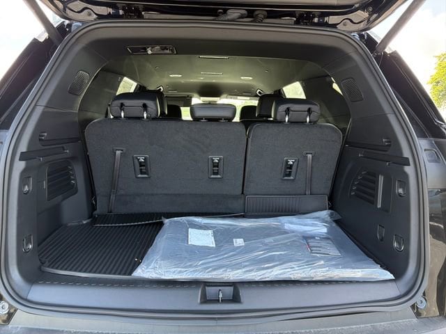 2026 Chevrolet Traverse LT - Photo 12