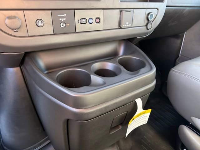 2025 Chevrolet Express Cargo Work Van - Photo 26