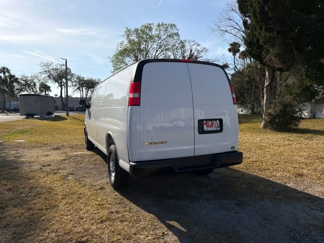 2025 Chevrolet Express Cargo Work Van - Photo 10