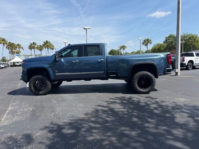 2026 Chevrolet Silverado 3500 HD High Country - Photo 6