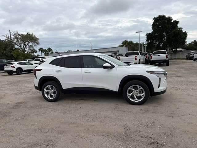 2026 Chevrolet Trax LS - Photo 15