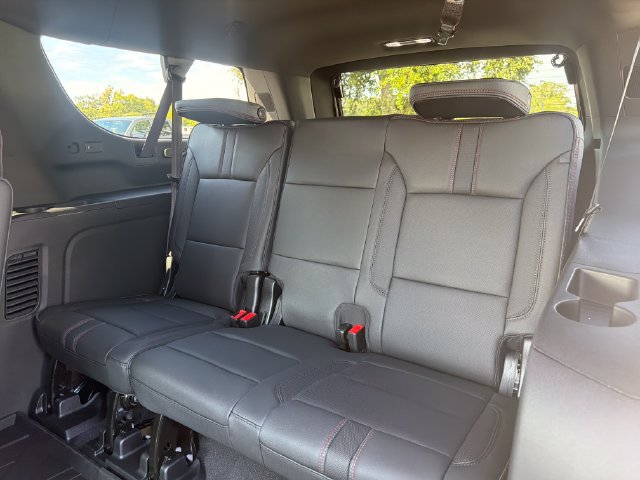 2026 Chevrolet Suburban RST - Photo 22