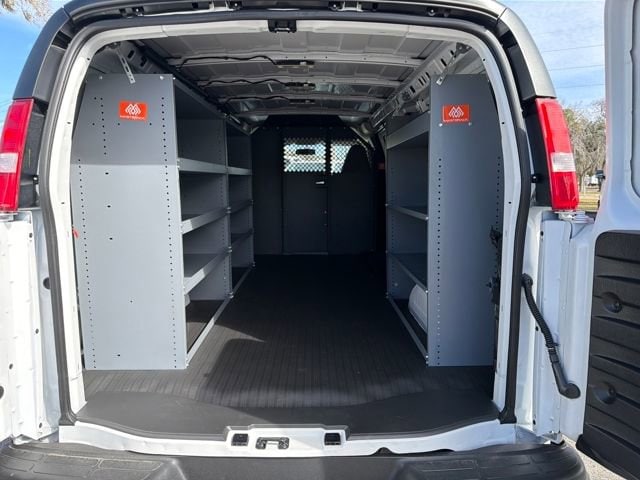 2025 Chevrolet Express Cargo Work Van - Photo 12