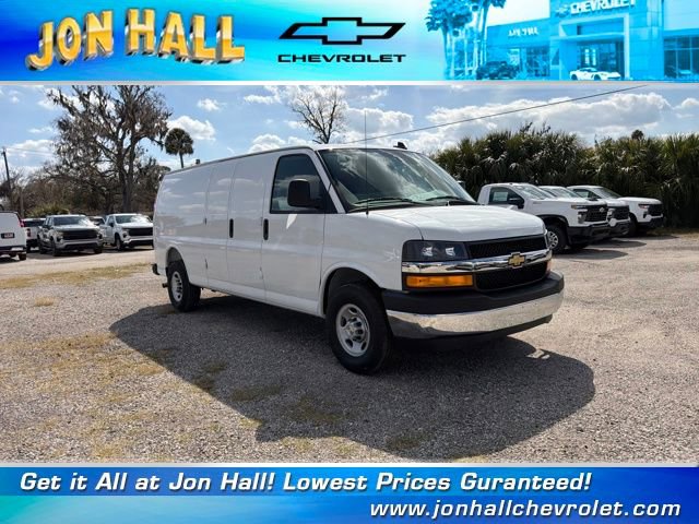 2026 Chevrolet Express 3500 Extended Work Van's photo