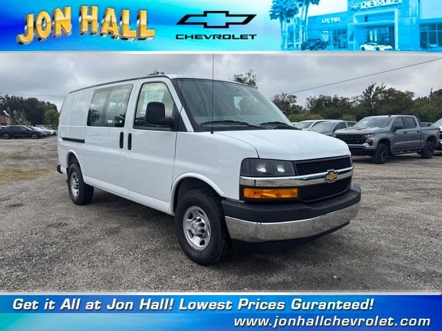 2025 Chevrolet Express 2500 Work Van HD's photo