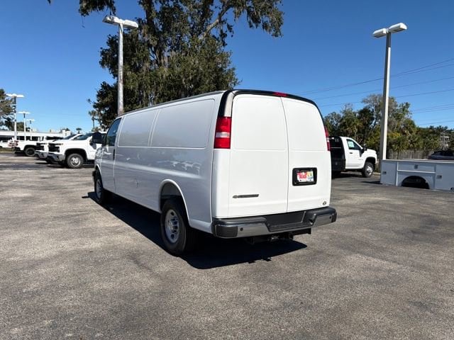 2025 Chevrolet Express Cargo Work Van - Photo 8