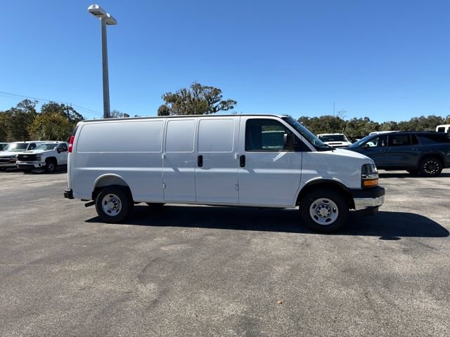 2025 Chevrolet Express Cargo Work Van - Photo 17