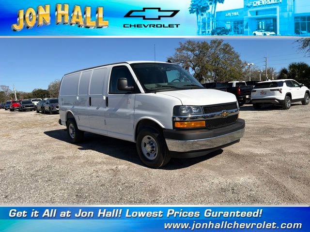 2026 Chevrolet Express 3500 Work Van HD's photo