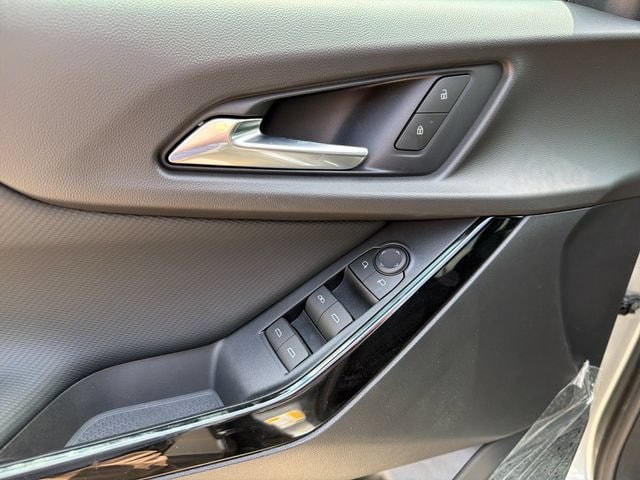 2027 Chevrolet Equinox LT - Photo 24