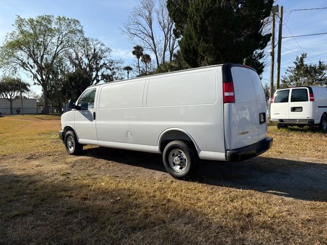 2025 Chevrolet Express Cargo Work Van - Photo 8