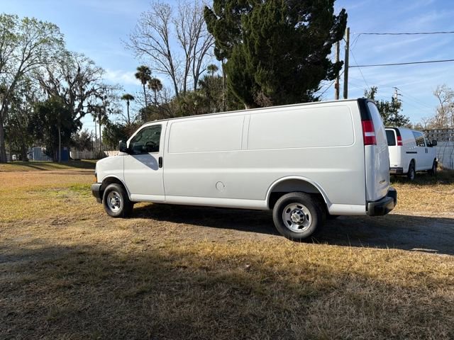 2025 Chevrolet Express Cargo Work Van - Photo 7