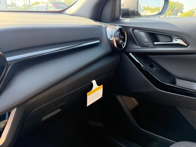 2027 Chevrolet Equinox LT - Photo 27