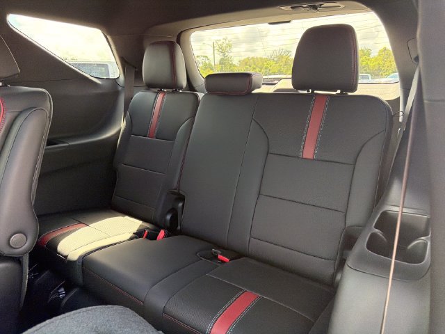 2027 Chevrolet Traverse RS - Photo 25