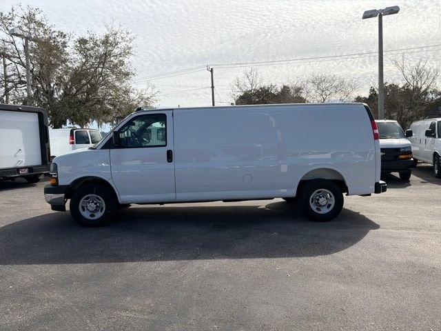 2025 Chevrolet Express Cargo Work Van - Photo 7