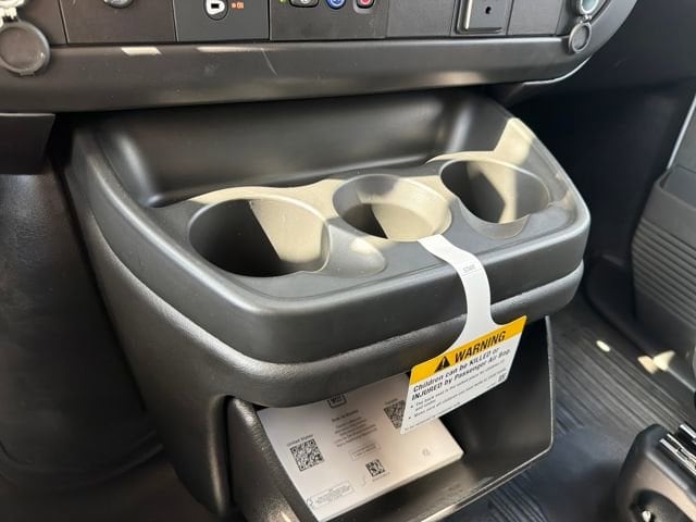 2026 Chevrolet Express Cargo Work Van - Photo 31