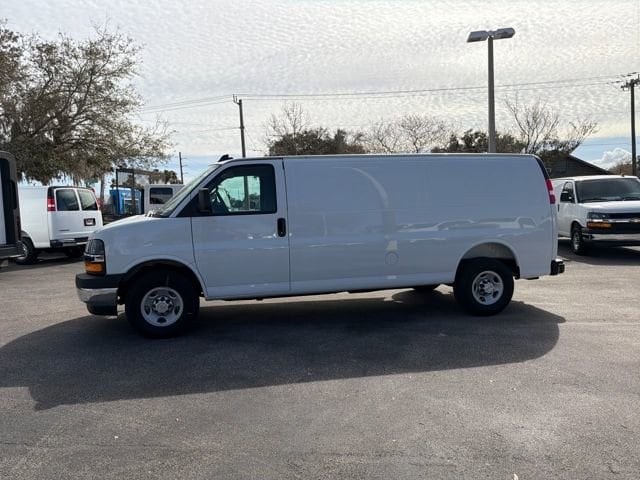 2025 Chevrolet Express Cargo Work Van - Photo 6