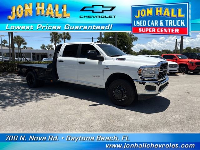 2023 RAM 3500 SLT 4X4 Crew Cab SRW's photo