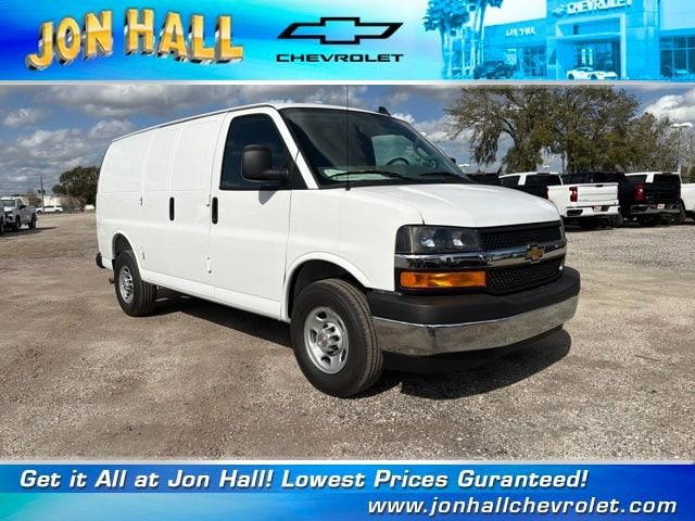 2026 Chevrolet Express 2500 Work Van HD's photo