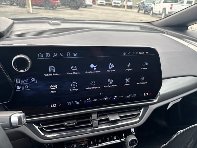 2025 Chevrolet Equinox EV RS - Photo 28