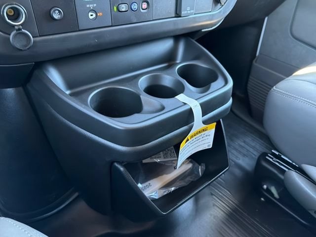 2025 Chevrolet Express Cargo Work Van - Photo 29