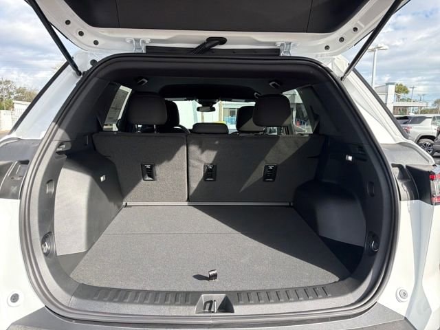 2026 Chevrolet Equinox LT - Photo 11