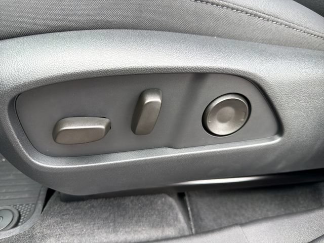 2027 Chevrolet Equinox LT - Photo 17