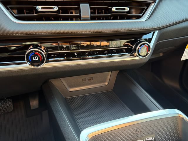 2027 Chevrolet Equinox LT - Photo 27