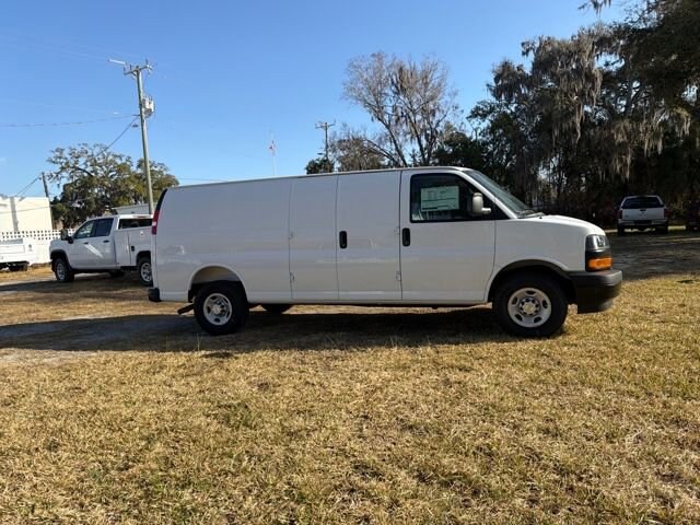 2025 Chevrolet Express Cargo Work Van - Photo 18
