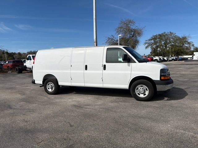 2025 Chevrolet Express Cargo Work Van - Photo 17