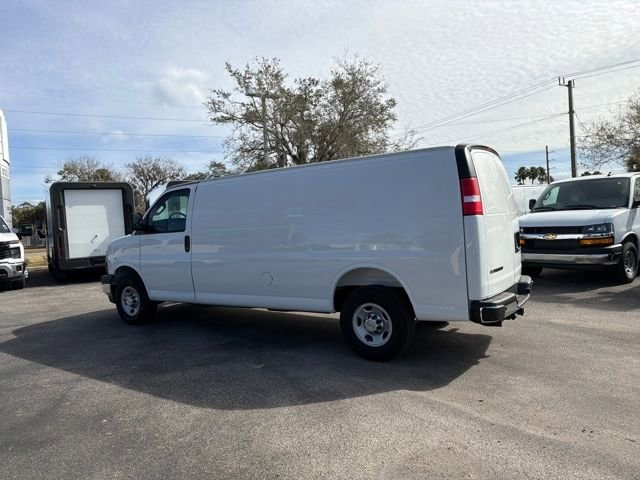 2025 Chevrolet Express Cargo Work Van - Photo 9