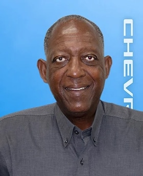 Staff member  Leonard Hodge from ID_72748c