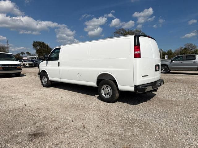 2026 Chevrolet Express Cargo Work Van - Photo 7