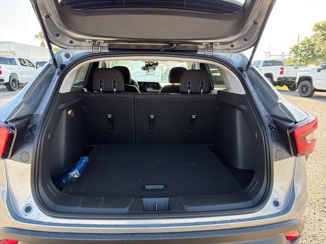 2026 Chevrolet Trax LS - Photo 10