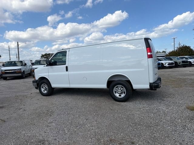 2026 Chevrolet Express Cargo Work Van - Photo 7