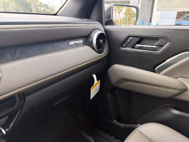 2026 Chevrolet Colorado ZR2 - Photo 27