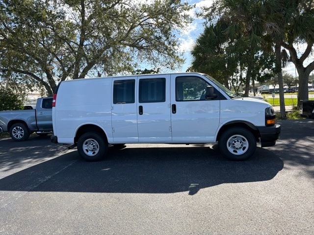 2024 Chevrolet Express Cargo Work Van - Photo 15