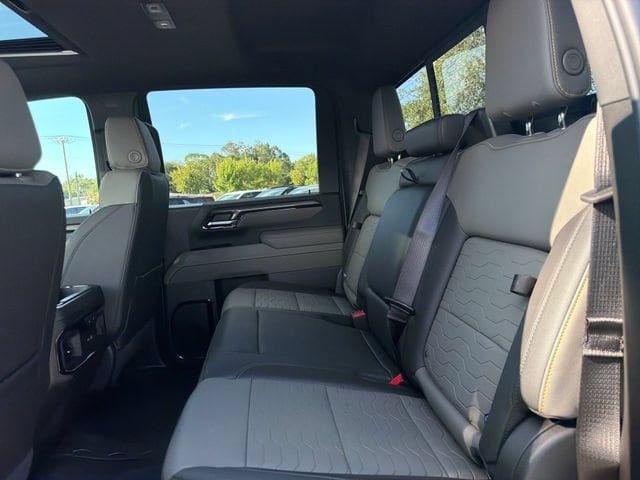 2026 Chevrolet Silverado 2500 HD ZR2 - Photo 25