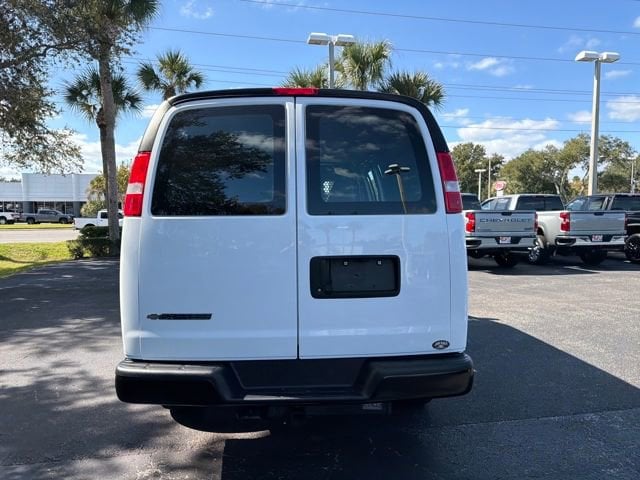 2024 Chevrolet Express Cargo Work Van - Photo 9