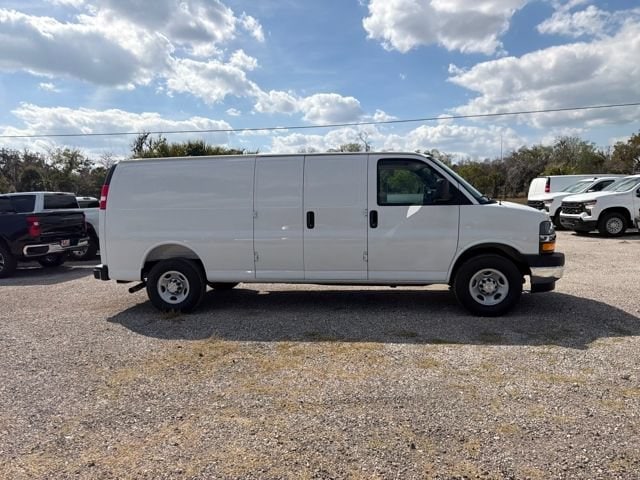 2026 Chevrolet Express Cargo Work Van - Photo 17