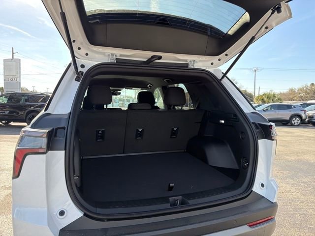2026 Chevrolet Equinox LT - Photo 12