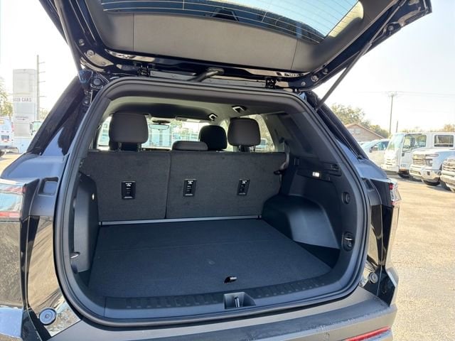 2026 Chevrolet Equinox LT - Photo 11