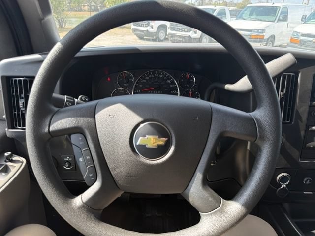2026 Chevrolet Express Cargo Work Van - Photo 27