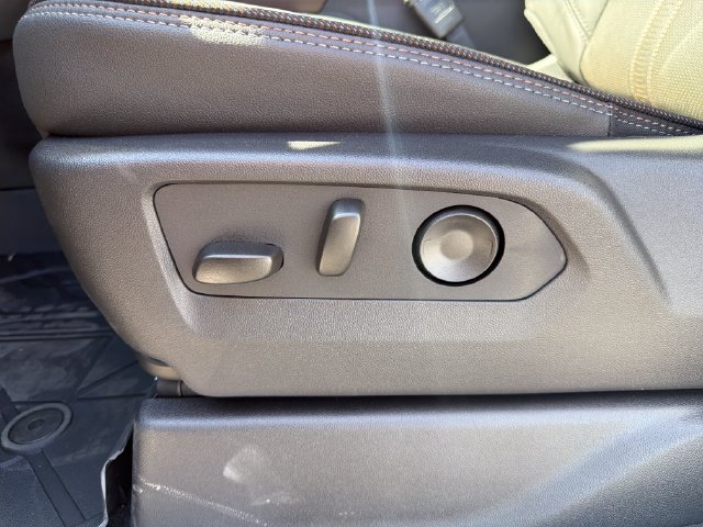 2026 Chevrolet Silverado 1500 High Country - Photo 18