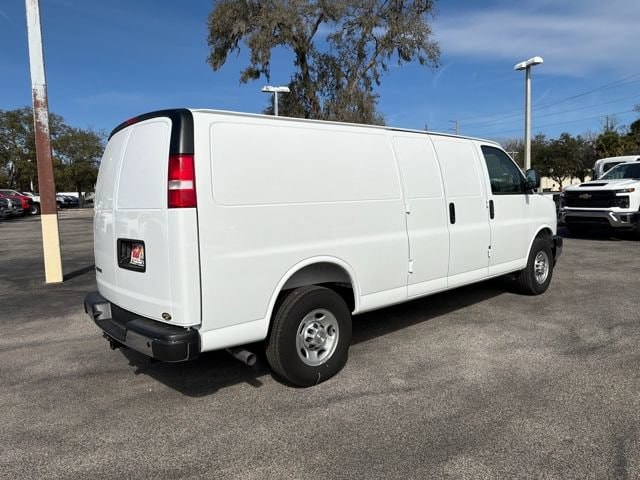 2025 Chevrolet Express Cargo Work Van - Photo 15